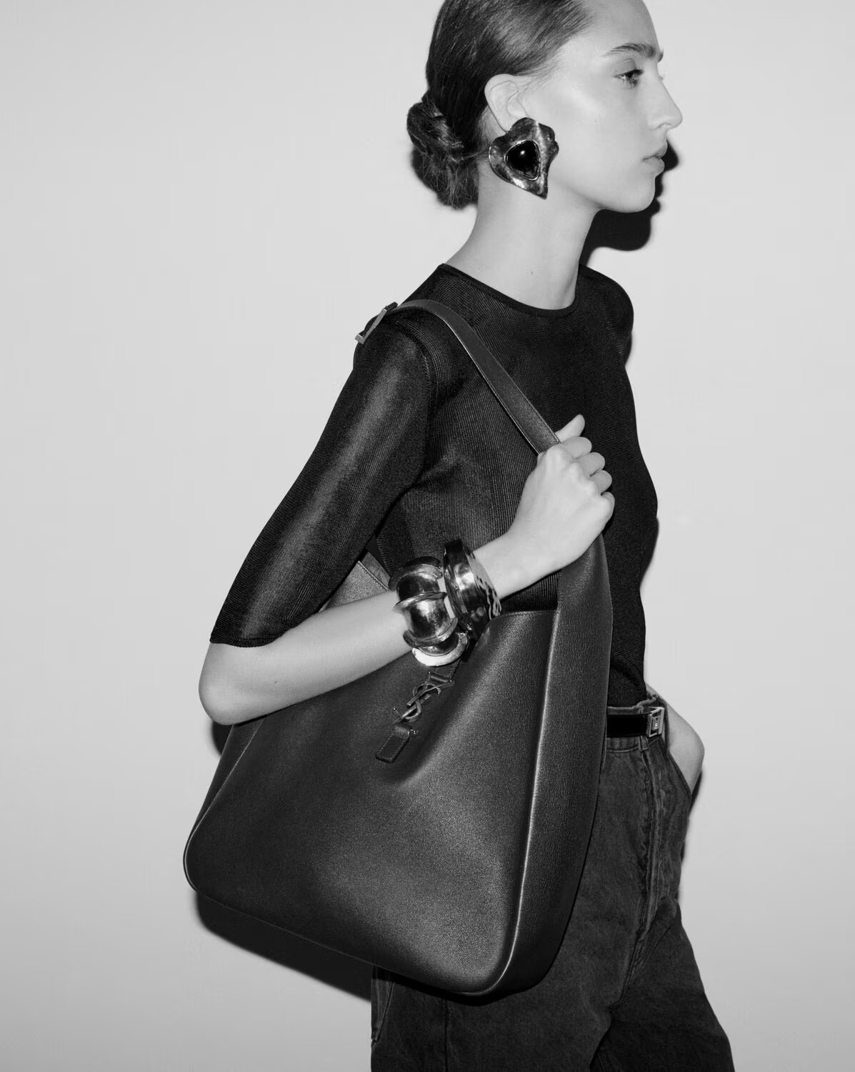 YSL LE 5 À 7 Supple Large in Grained Leather - Image 2